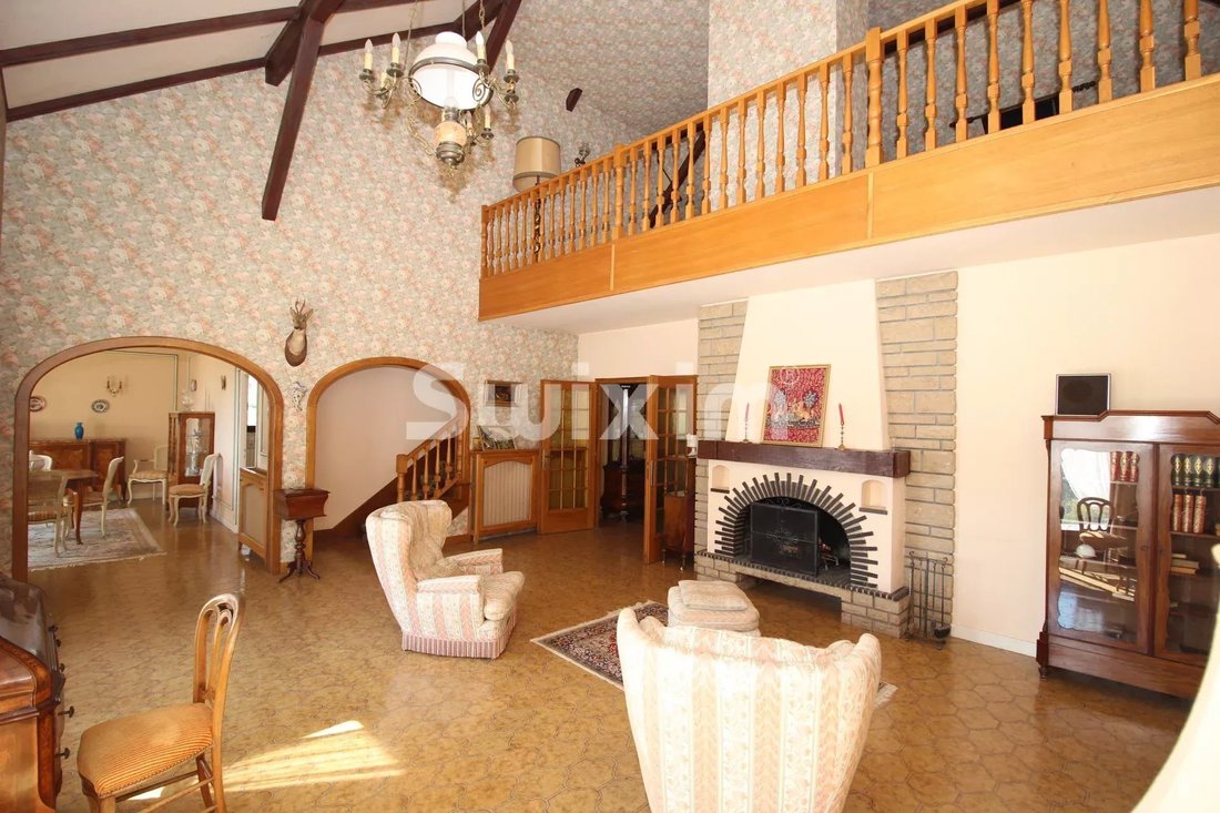 House in Divonne-les-Bains, Auvergne-Rhône-Alpes, France 3 - 17339957