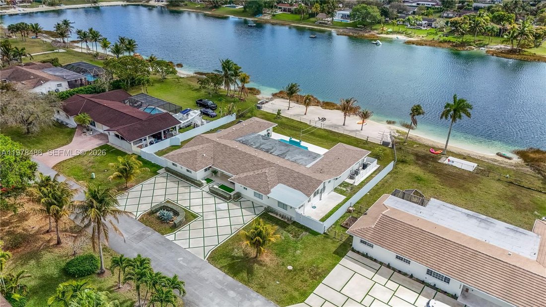 House in Miami, Florida, United States 2 - 17363002