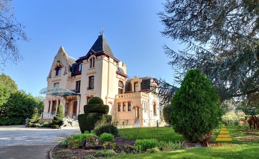 Estate in Barbusse, Caudry, France 1
