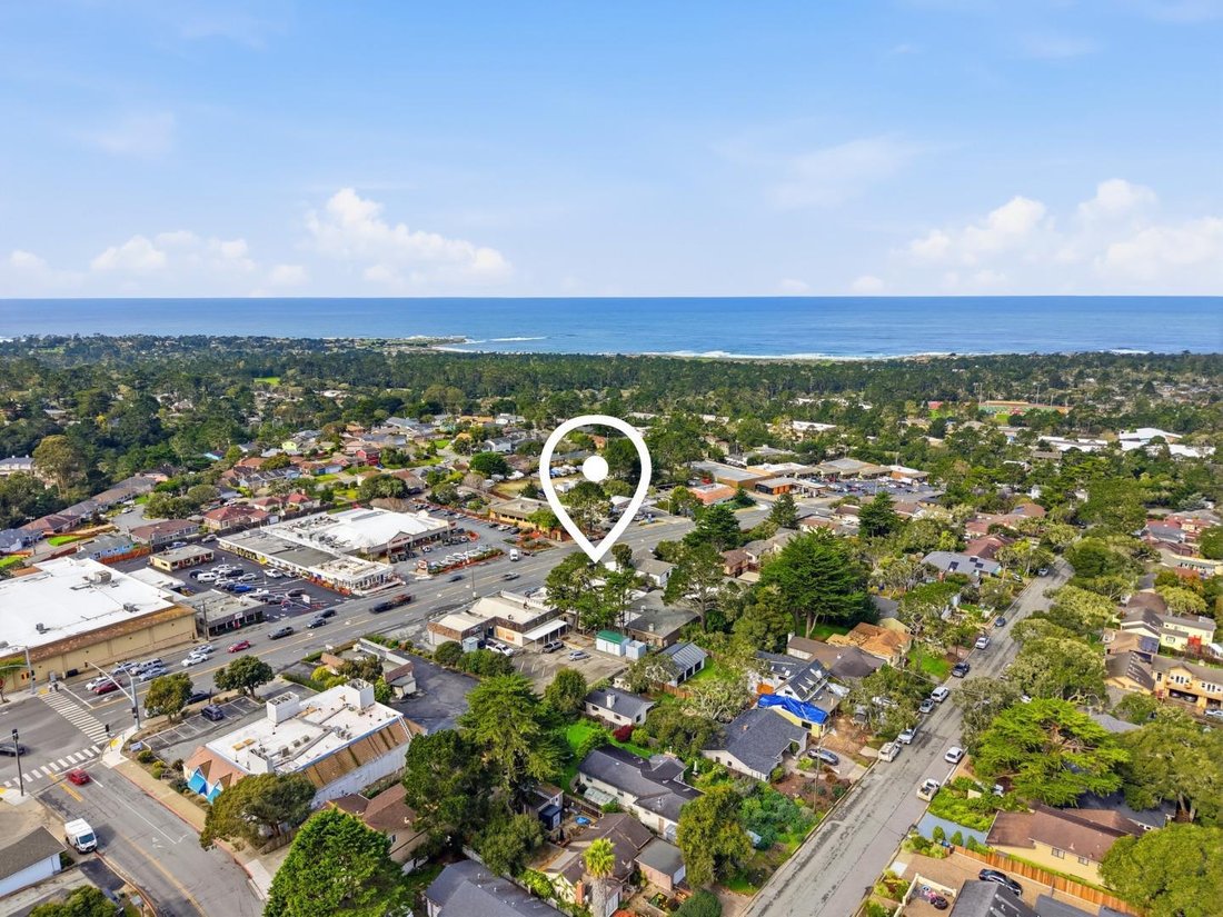 Pacific Grove, California, United States 4 - 17362985