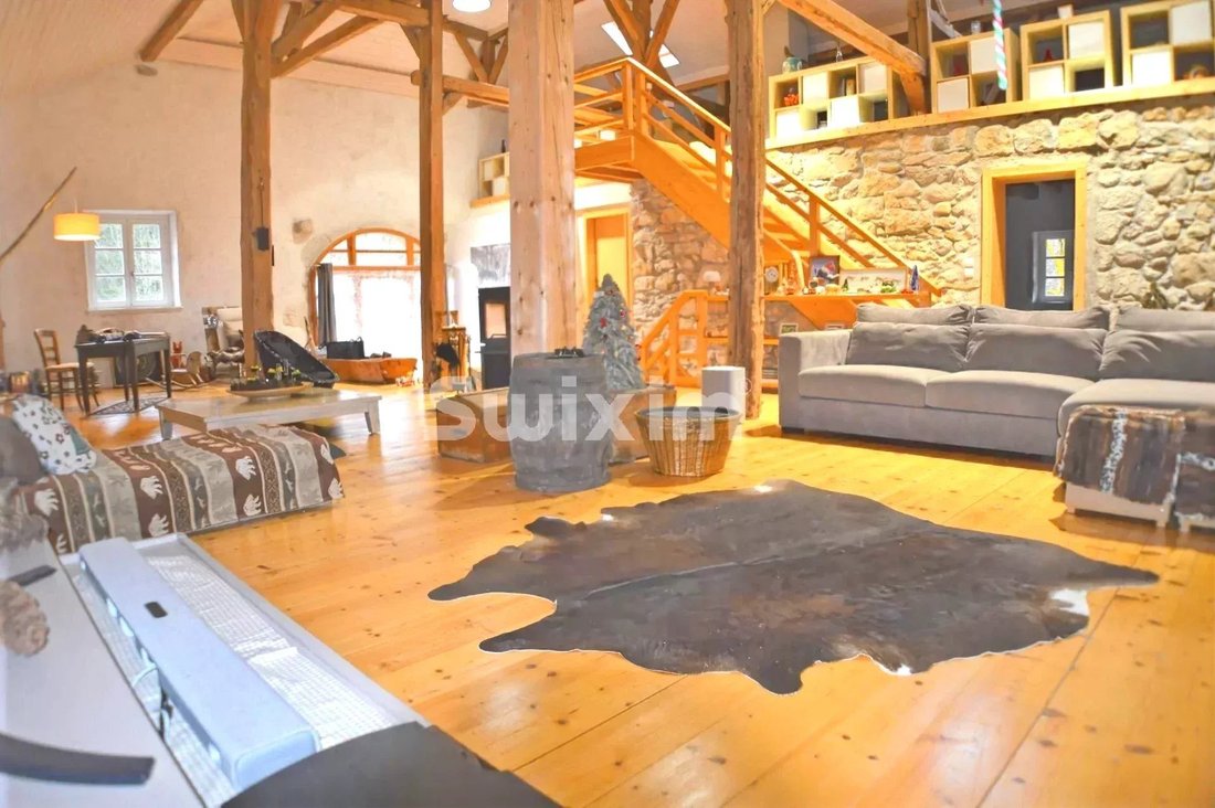 House in Saint-Claude, Bourgogne – Franche-Comté, France 3 - 17049183