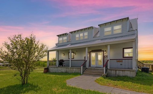 House in Dale, Texas, United States 1