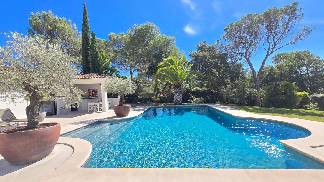 Villa in Aiguebonne, Saint-Raphaël, France 3 - 17356300