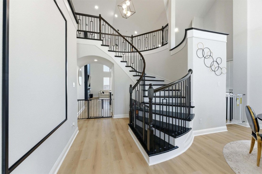 House in Venus, Texas, United States 3 - 17367808