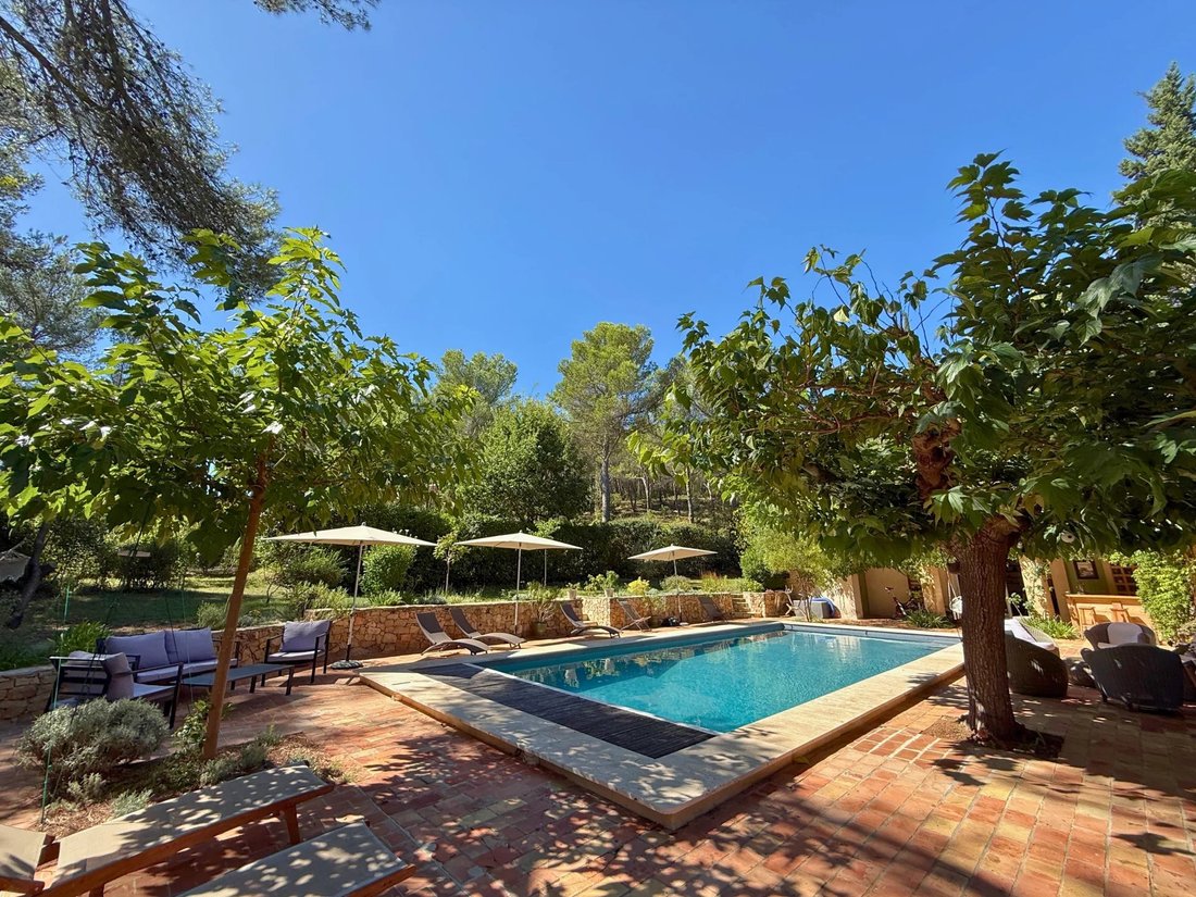 Estate in Le Tholonet, Provence-Alpes-Côte d'Azur, France 1 - 17356558