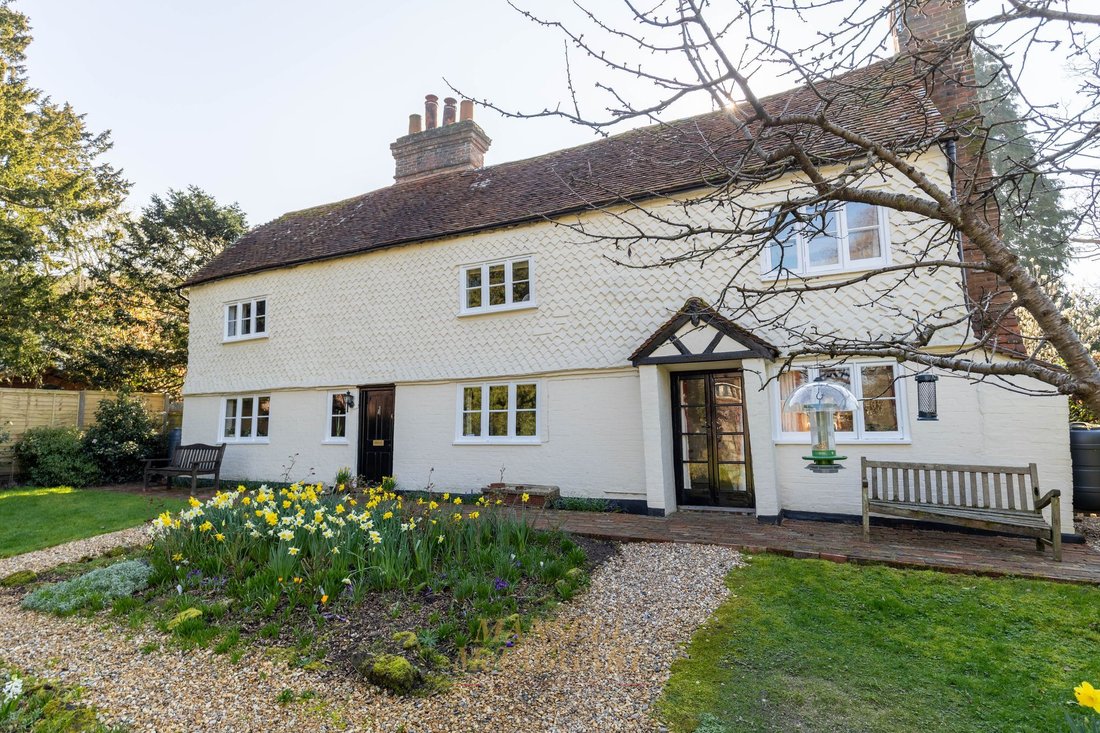 House in East Grinstead, England 1 - 17357826