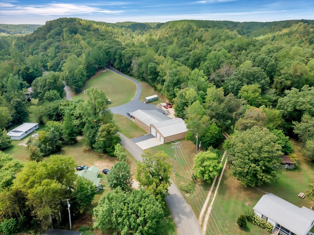 House in Hohenwald, Tennessee, United States 3 - 17370667