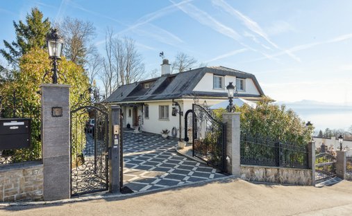 Villa in Lutry, Vaud, Switzerland 1