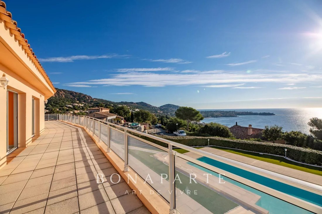 House in Le Dramont-Agay-Anthéor-Le Trayas, Saint-Raphaël, France 3 - 17358028