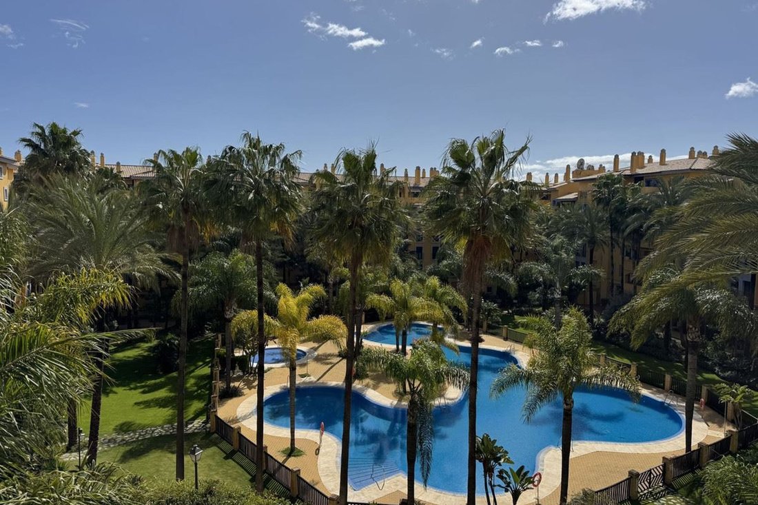 Apartment in San Pedro de Alcantara, Andalusia, Spain 1 - 17357902