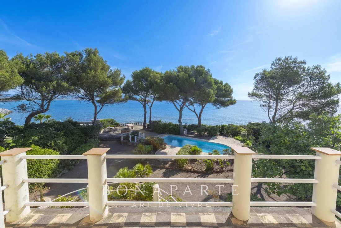 Villa in Frejus, Provence-Alpes-Côte d'Azur, France 2 - 17358041