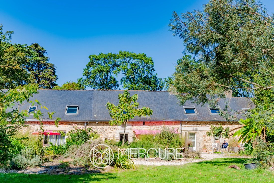 Estate in Ambon, Brittany, France 2 - 16461561