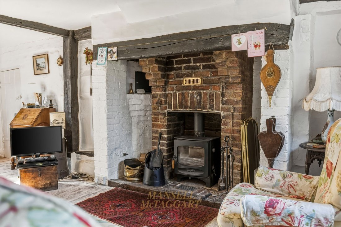 House in East Grinstead, England 4 - 17357826