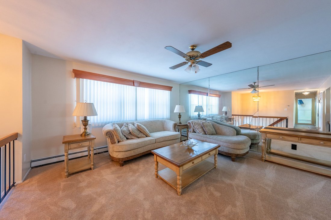 House in Massapequa, New York, United States 4 - 17357635