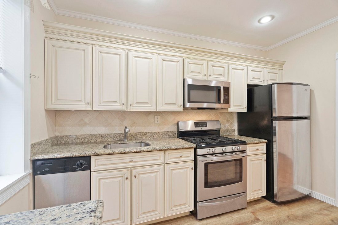 Guttenberg, New Jersey, United States 2 - 17360464