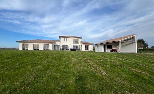 Casa a Annesse-et-Beaulieu, Nuova Aquitania, Francia 1
