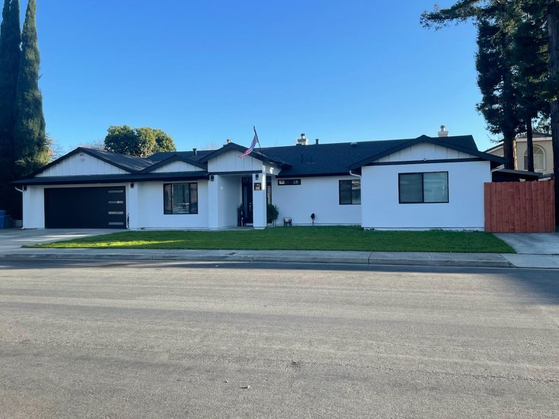 House in Gilroy, California, United States 1 - 17370674