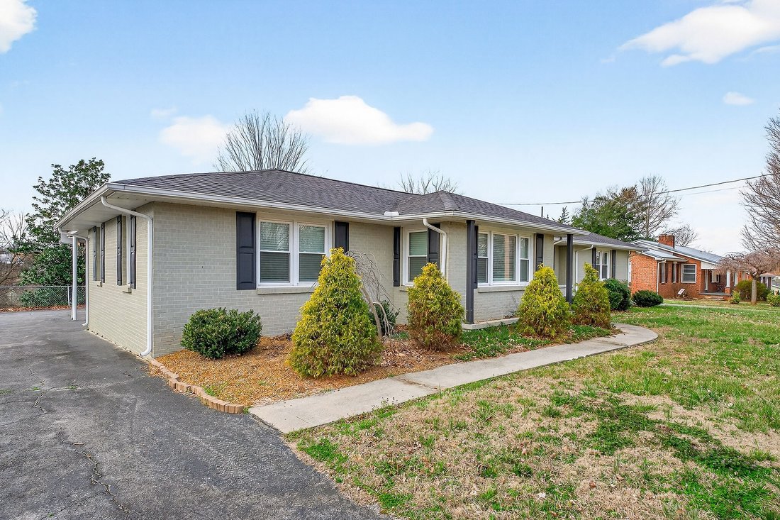 House in McMinnville, Tennessee, United States 2 - 17359831