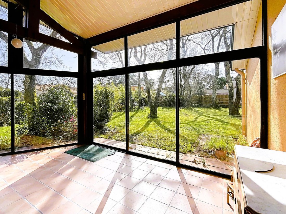 House in Saint-Medard-en-Jalles, Nouvelle-Aquitaine, France 4 - 17365984