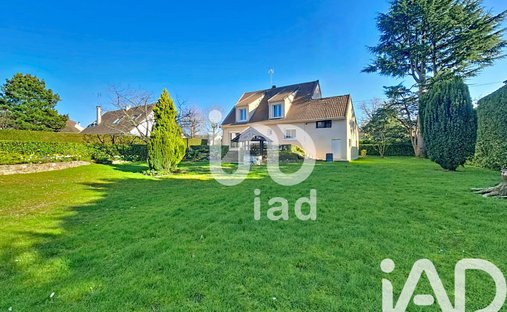 House in Nord Est, Gretz-Armainvilliers, France 1