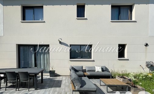House in Coteaux-Felifeu, Argenteuil, France 1