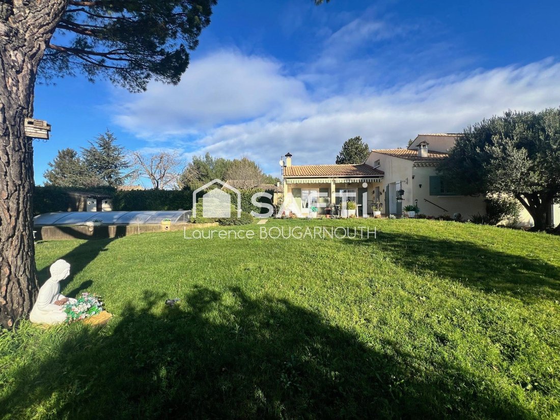 House in Caderousse, Provence-Alpes-Côte d'Azur, France 2 - 17366022