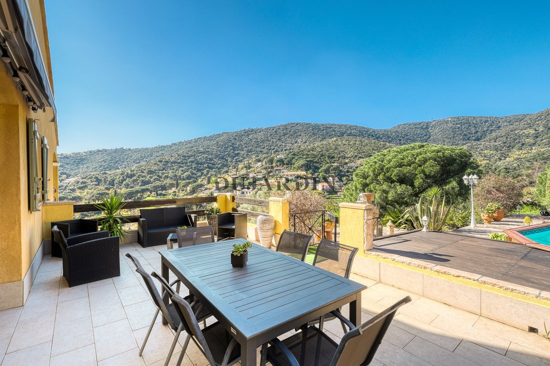 Casa a Le Lavandou, Provenza-Alpi-Costa Azzurra, Francia 4 - 17360164