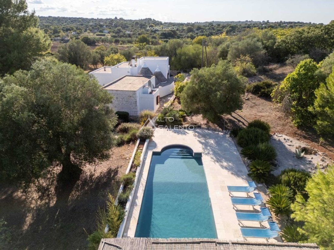 Villa in Ceglie Messapica, Apulia, Italy 1 - 17359246