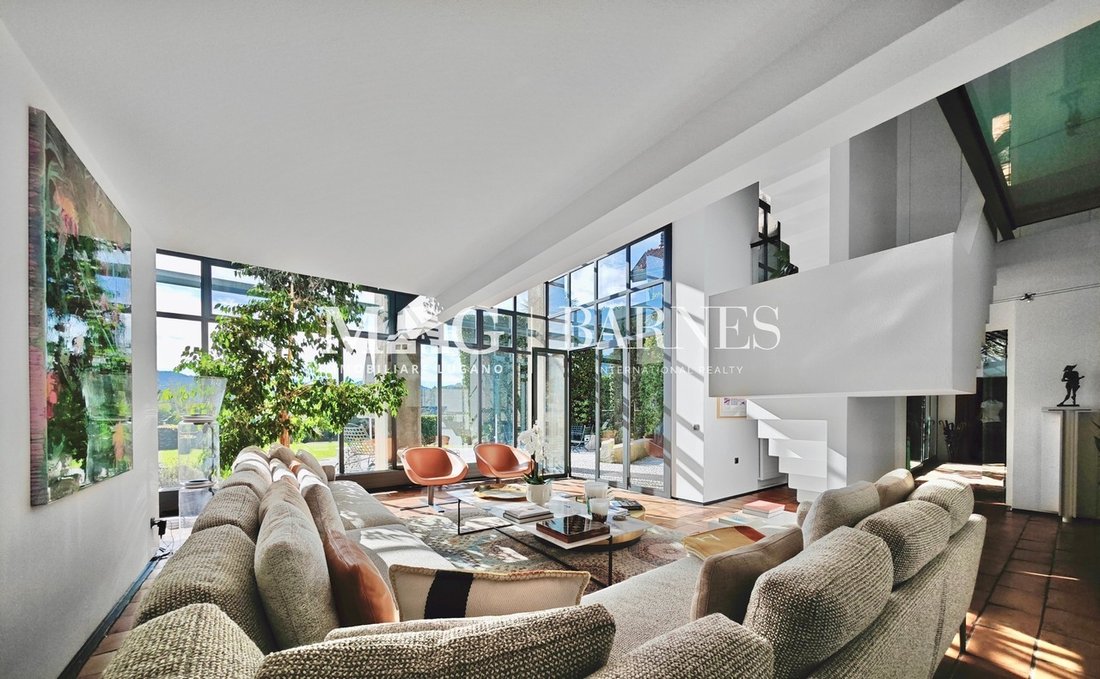 Elegant Designer Villa With Garden Near The Center Of Lugano