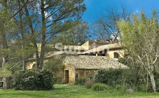 Country House in Grignan, Auvergne-Rhône-Alpes, France 1