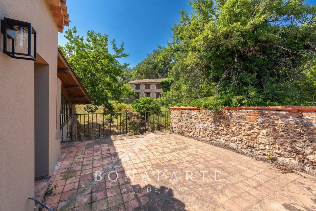 Villa in Bagnols-en-Forêt, Provence-Alpes-Côte d'Azur, France 5 - 17358030