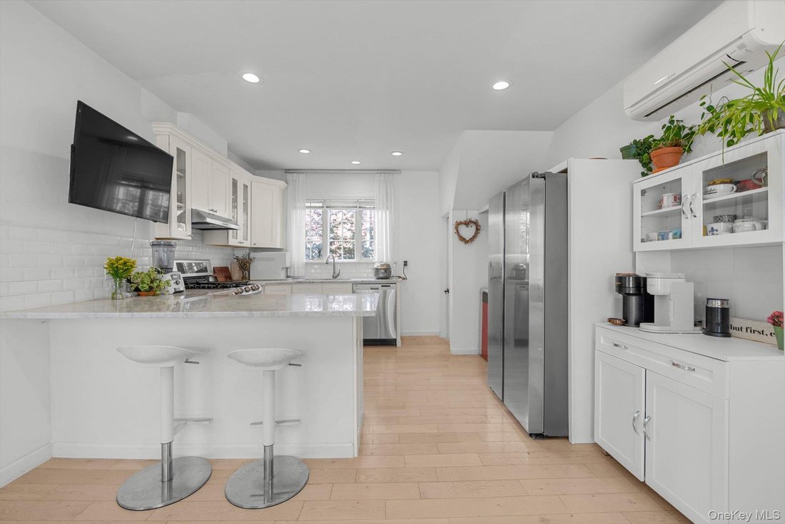 Apartment in New York, New York, United States 5 - 17359134