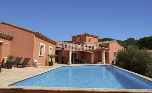 House in Ouest, Saint-Paul-Trois-Châteaux, France 1