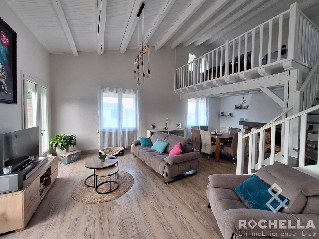 House in Andilly-les-Marais, Nouvelle-Aquitaine, France 1 - 16709389
