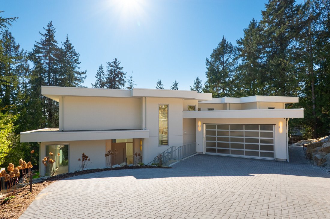 House in West Vancouver, British Columbia, Canada 1 - 17361472