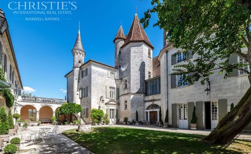 Castle in Agonac, Nouvelle-Aquitaine, France 1
