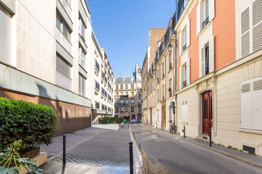 Apartment in La Fourche-Guy Môquet, Paris 17e Arrondissement, Paris 1 - 17357366