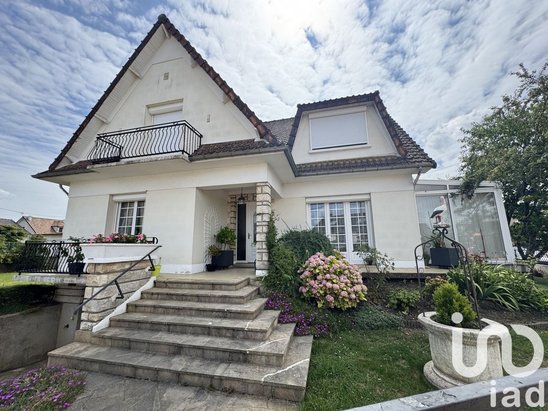 House in Noiseau, Ile-de-France, France 2 - 15993465
