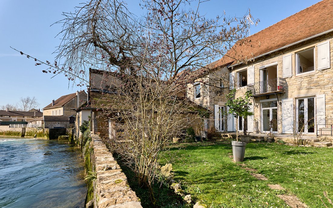 Villa in Voiteur, Bourgogne – Franche-Comté, France 4 - 17358180