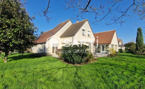 House in Esvres, Centre-Val de Loire, France 1