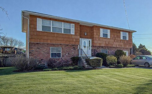 House in Massapequa, New York, United States 1