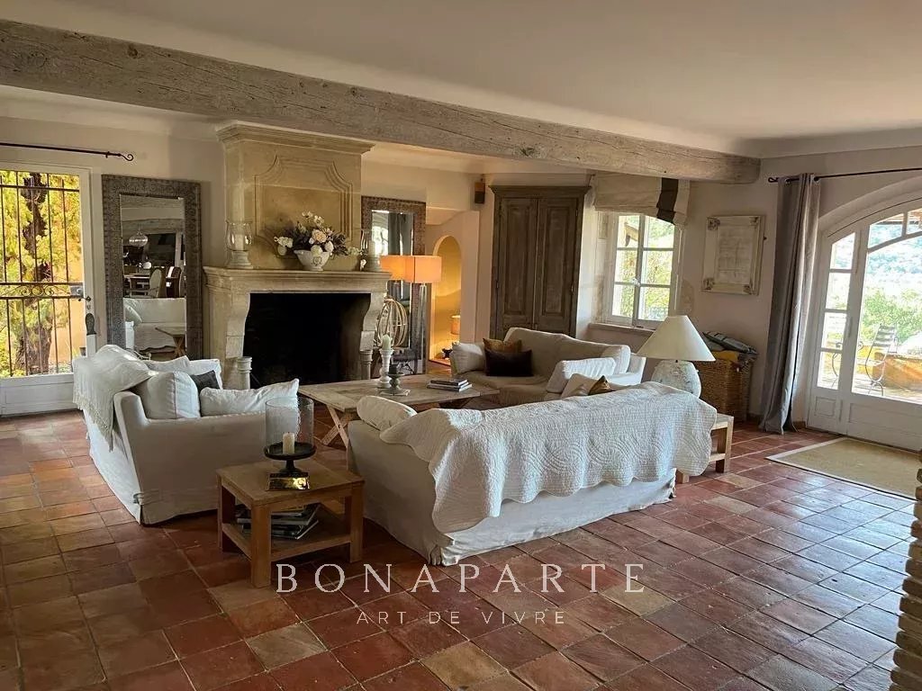 Estate in Le Plan-de-la-Tour, Provence-Alpes-Côte d'Azur, France 3 - 17358029