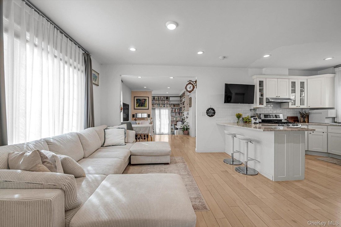 Apartment in New York, New York, United States 3 - 17359134
