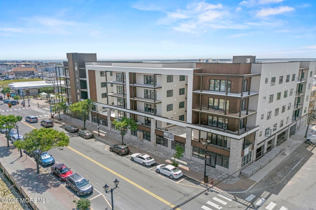 Condo in Seaside Heights, New Jersey, United States 1 - 17356212