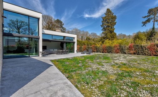 House in Gressets-Centre-Garenne-Bechevet, La Celle-Saint-Cloud, France 1