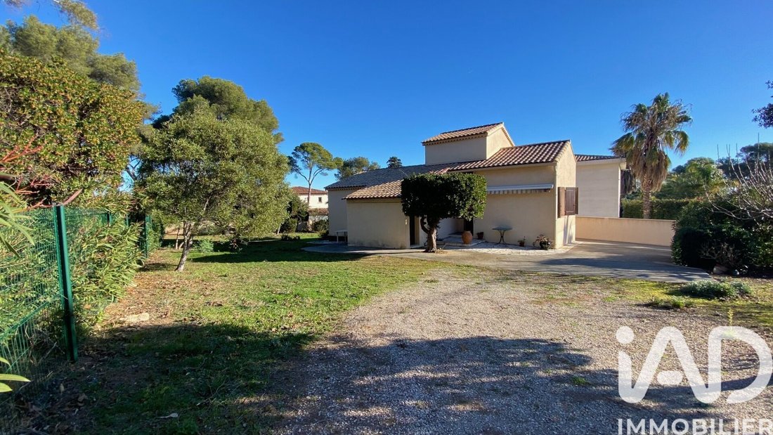Maison à Roquebrune-sur-Argens, Provence-Alpes-Côte d'Azur, France 3 - 17361928