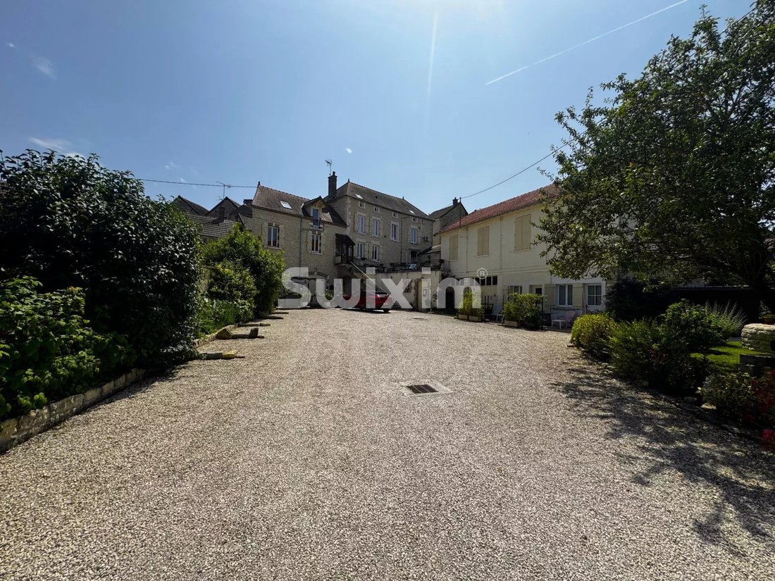 House in Noyers, Bourgogne – Franche-Comté, France 2 - 15976462
