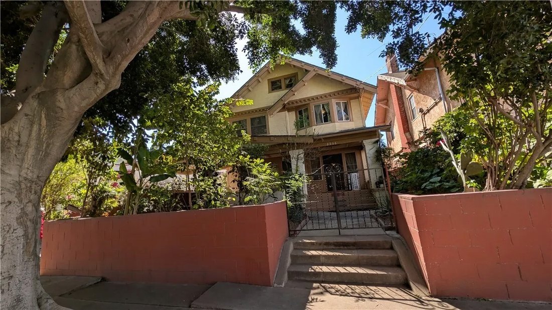 Los Angeles, California, United States 4 - 17366547