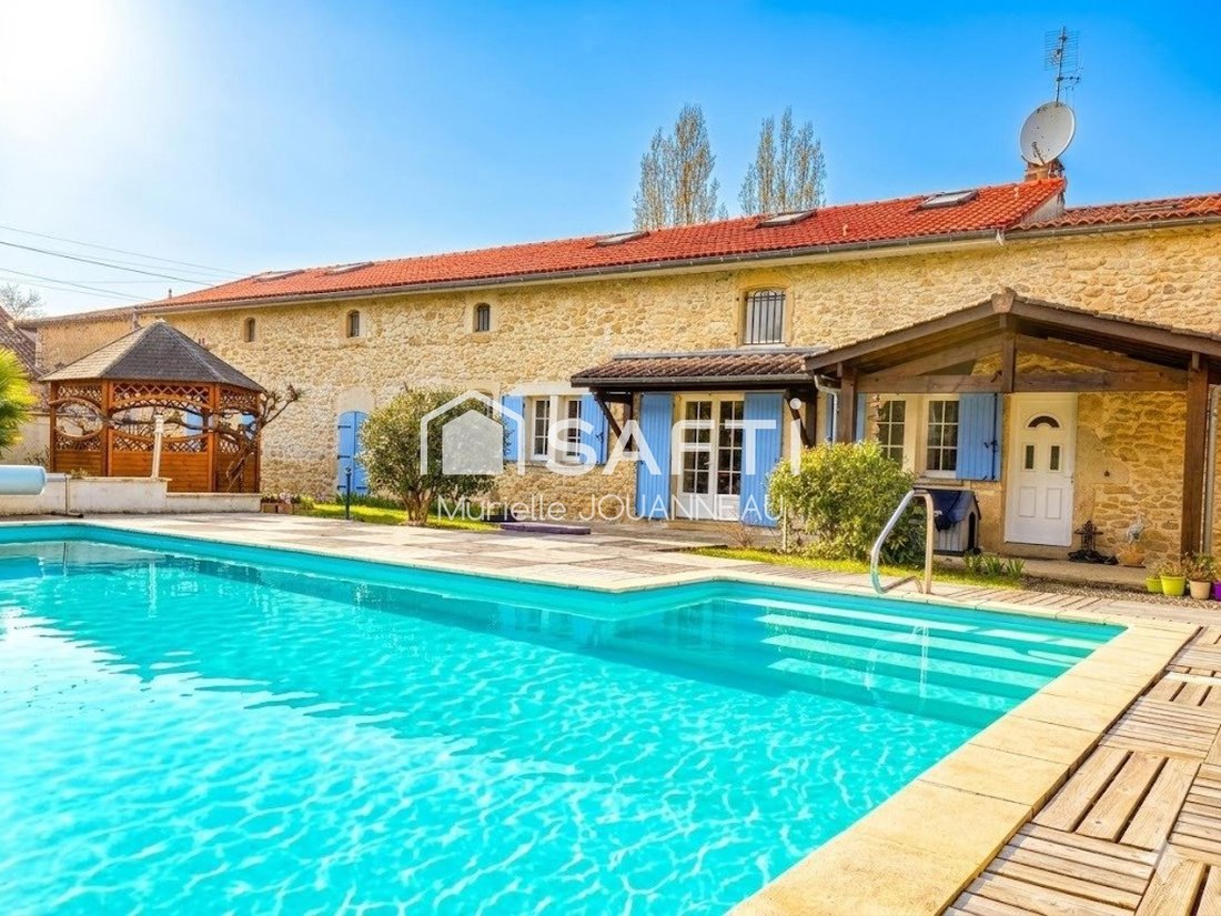 House in Sauveterre-de-Guyenne, Nouvelle-Aquitaine, France 1 - 17365987
