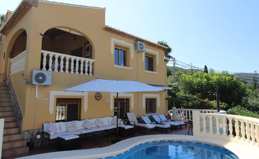 Villa in Orba, Valencian Community, Spain 1
